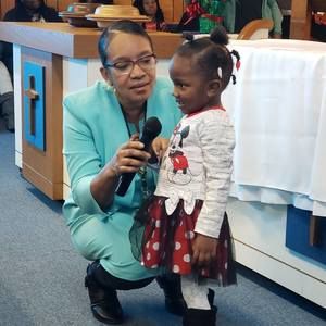 Meet your Posher, Gloria